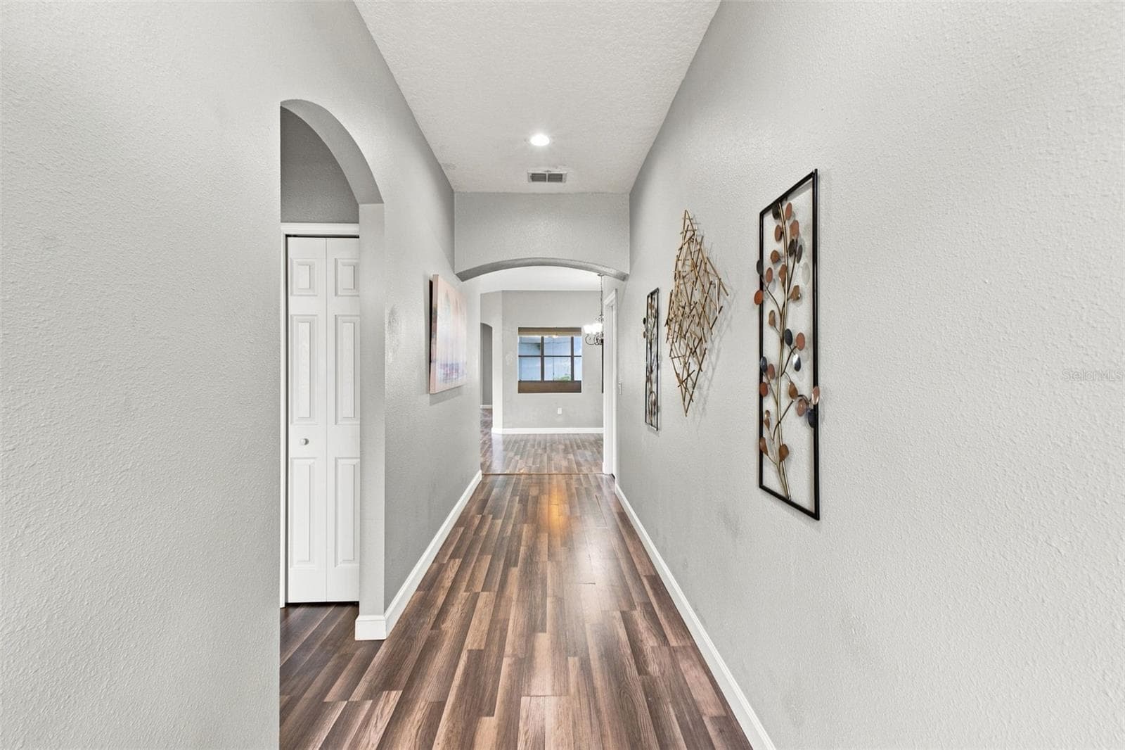 Front Entrance - 15850 DURANGO CIR, BROOKSVILLE