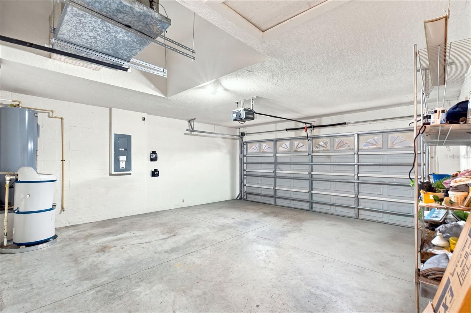 Two Car Garage - 15850 DURANGO CIR, BROOKSVILLE