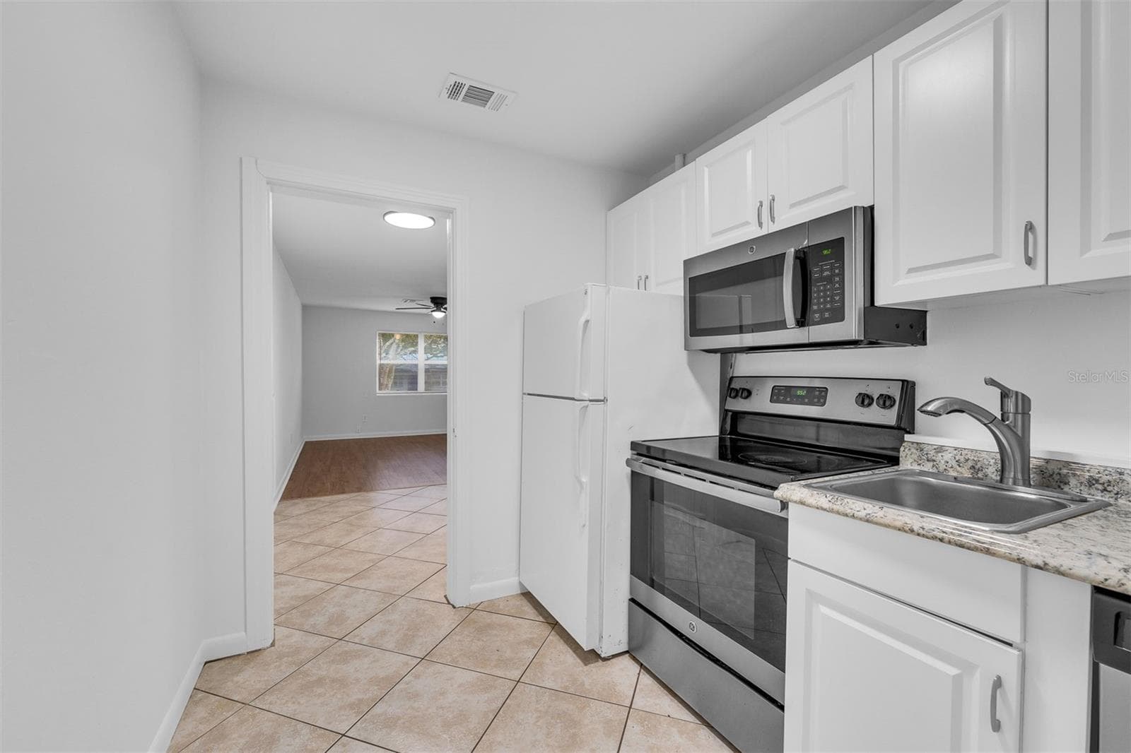 Kitchen - 1104 E HARWOOD ST, ORLANDO