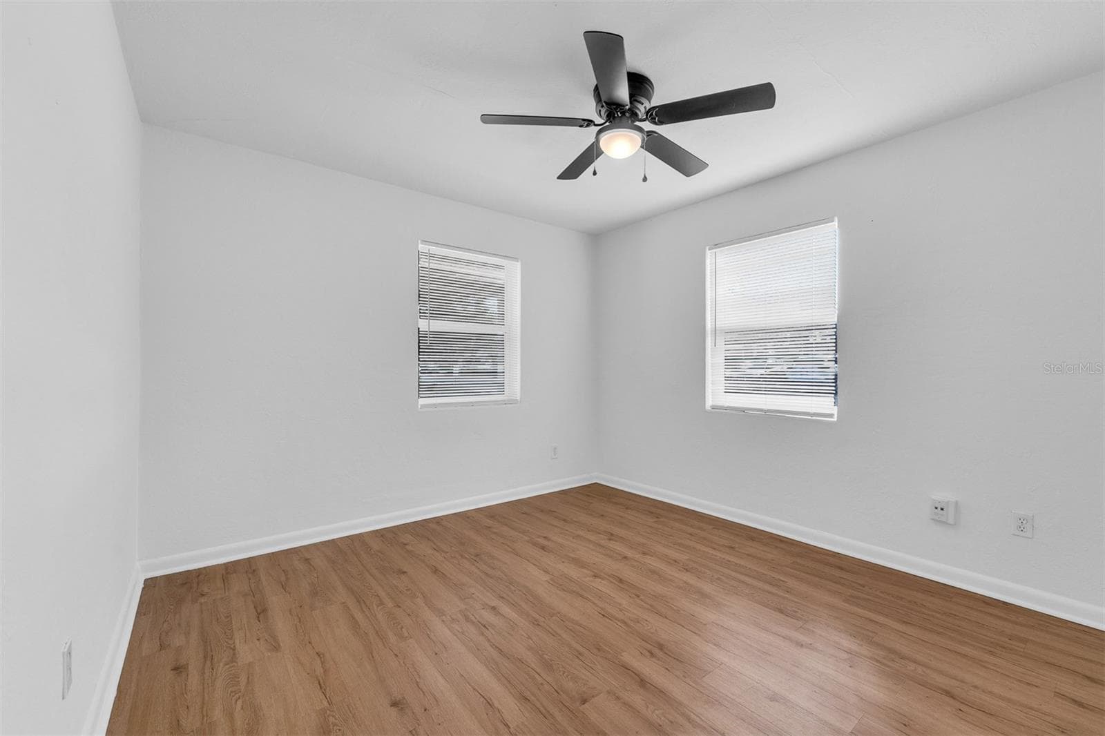 New lights and ceiling fans - 1104 E HARWOOD ST, ORLANDO