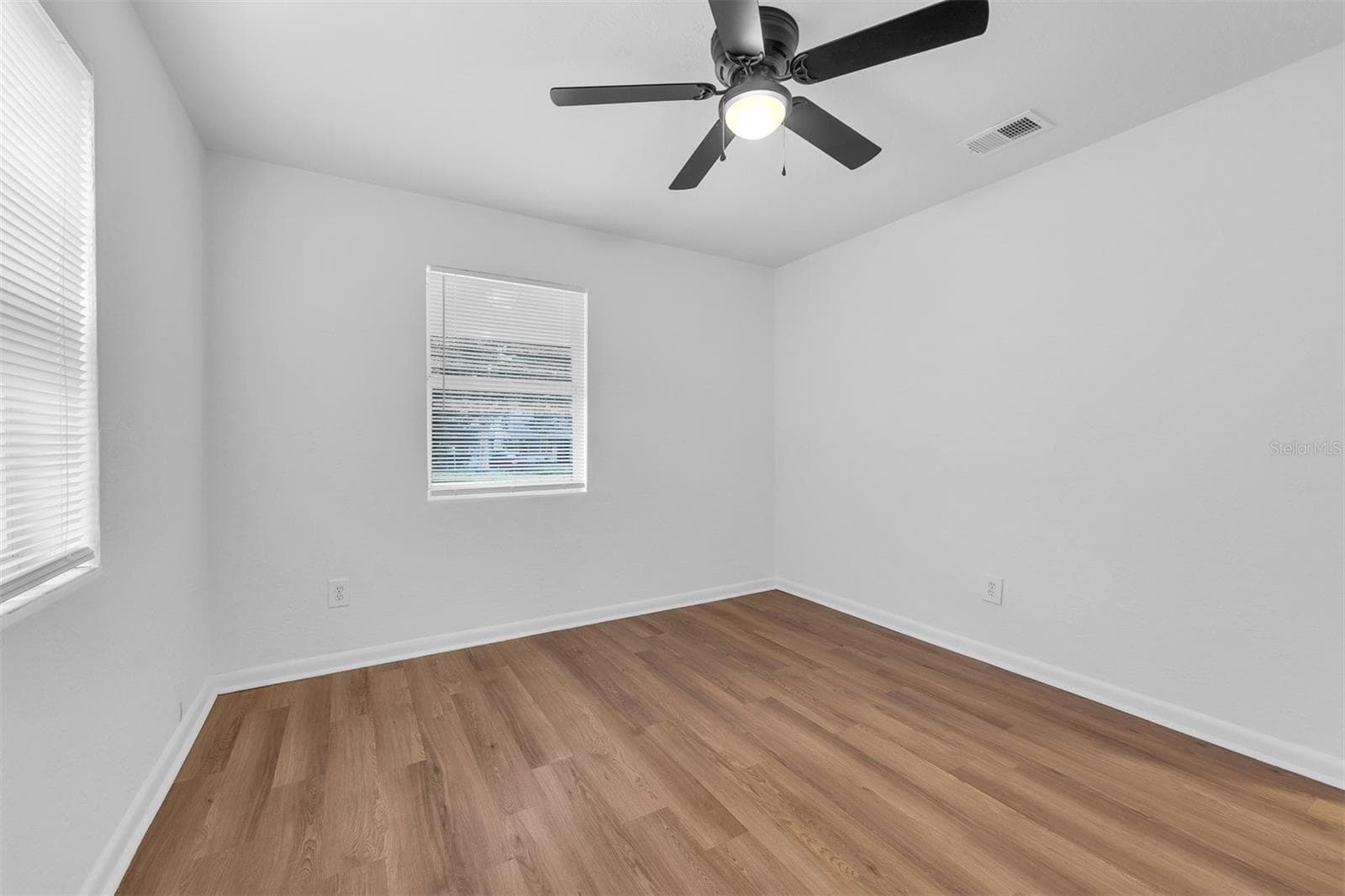 Duplex at 1104 E HARWOOD ST, ORLANDO, photo 17 of 22