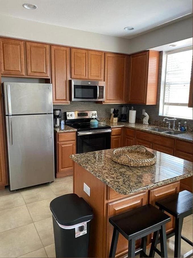 Townhouse at 2544 BELLA VISTA DR, DAVENPORT, photo 2 of 20