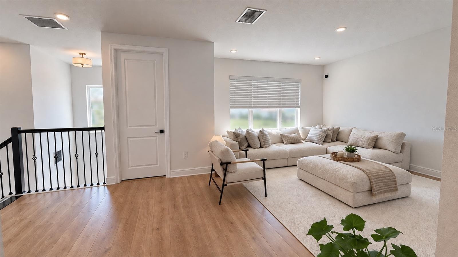 Single Family Residence at 15607 VETTA DR, MONTVERDE, photo 17 of 36