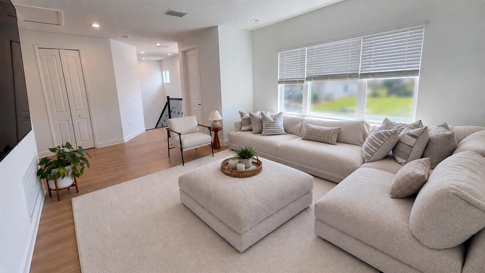Single Family Residence at 15607 VETTA DR, MONTVERDE, photo 18 of 36