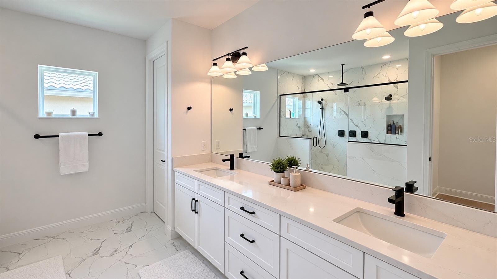 Single Family Residence at 15607 VETTA DR, MONTVERDE, photo 22 of 36