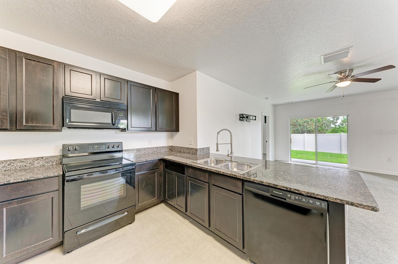 Single Family Residence at 4546 LINDEVER LN, PALMETTO, photo 22 of 75