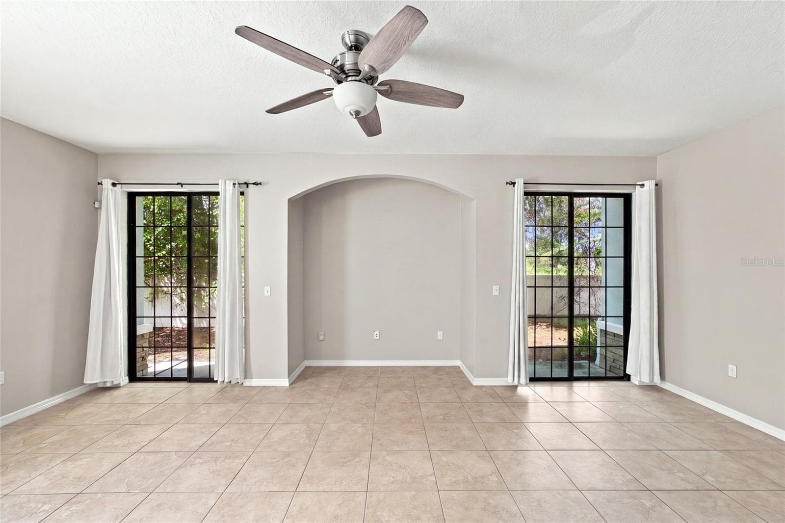 Townhouse at 5519 KINGLETHILL DR, LITHIA, photo 6 of 41