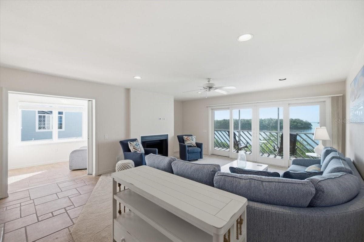 Condominium at 13 TIDY ISLAND BLVD #13, BRADENTON, photo 28 of 66