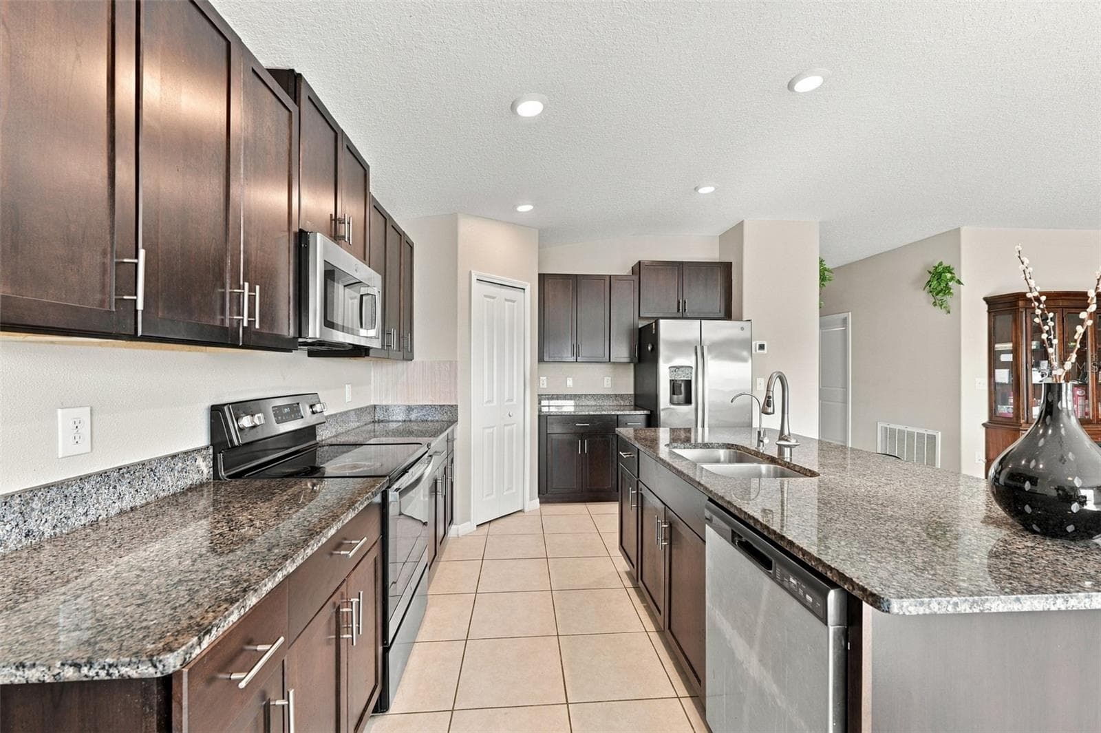Single Family Residence at 15540 PEACE RIVER PL, SUN CITY CENTER, photo 17 of 43