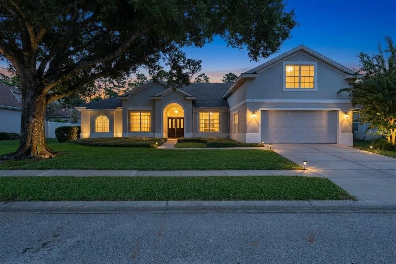 9041 LAUREL RIDGE DR