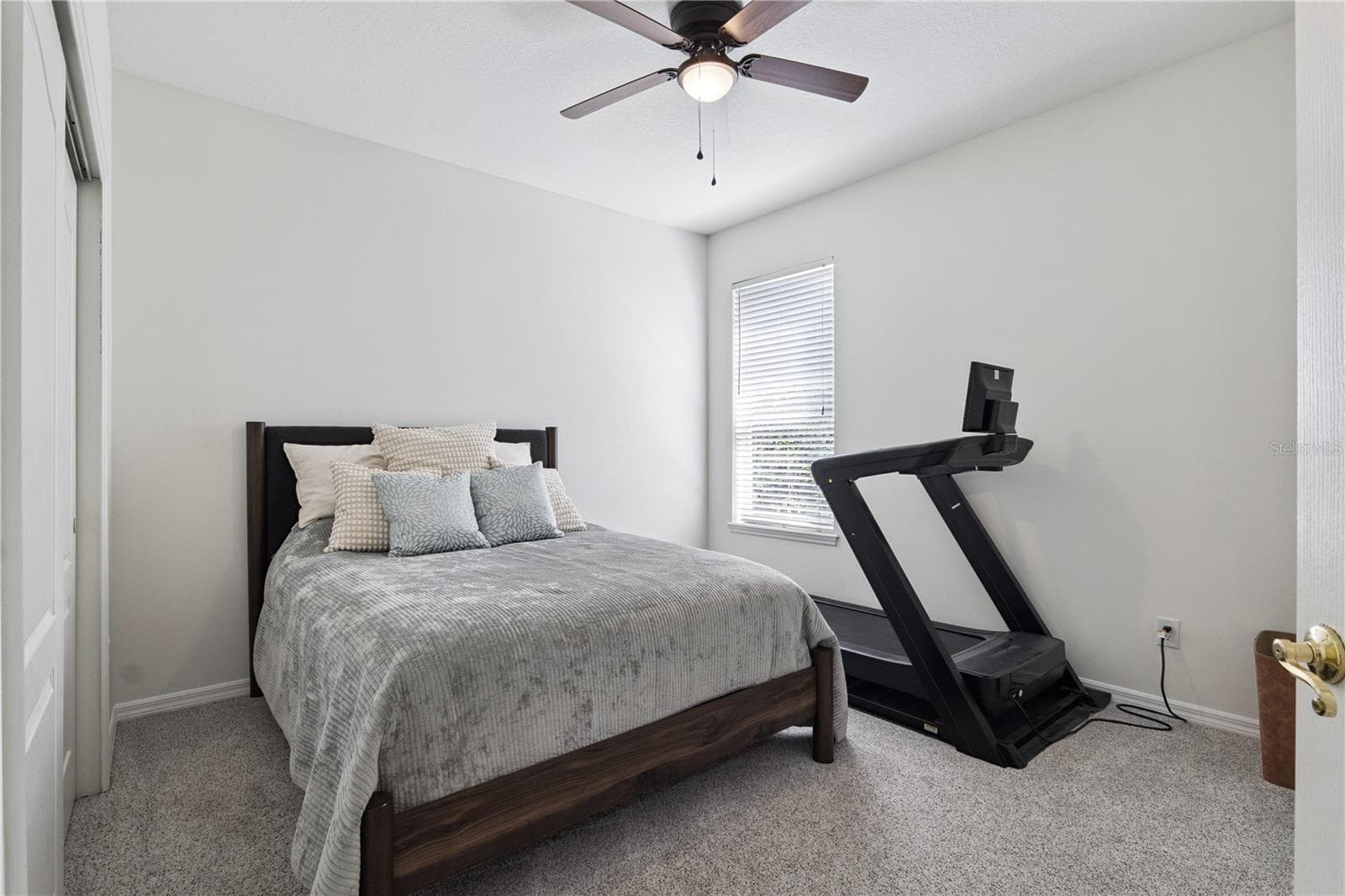 Single Family Residence at 9041 LAUREL RIDGE DR, MOUNT DORA, photo 24 of 46