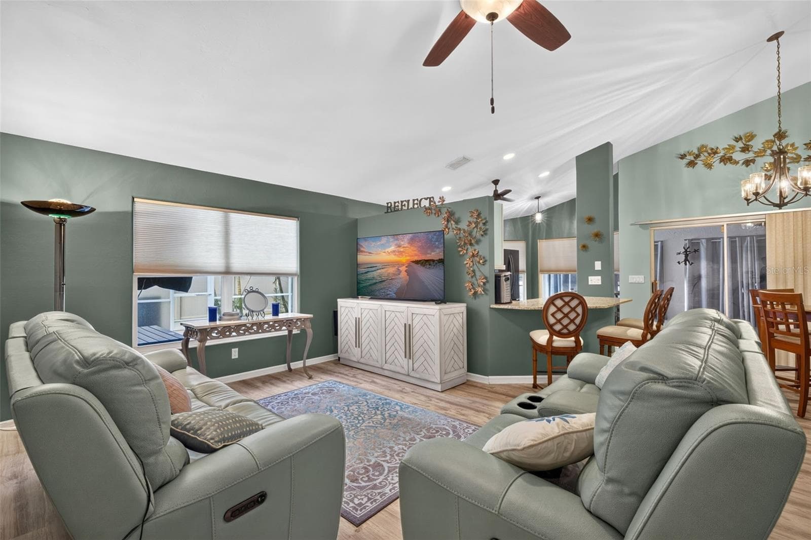 Single Family Residence at 13690 WILLOW BRIDGE DR, NORTH FORT MYERS, photo 4 of 32