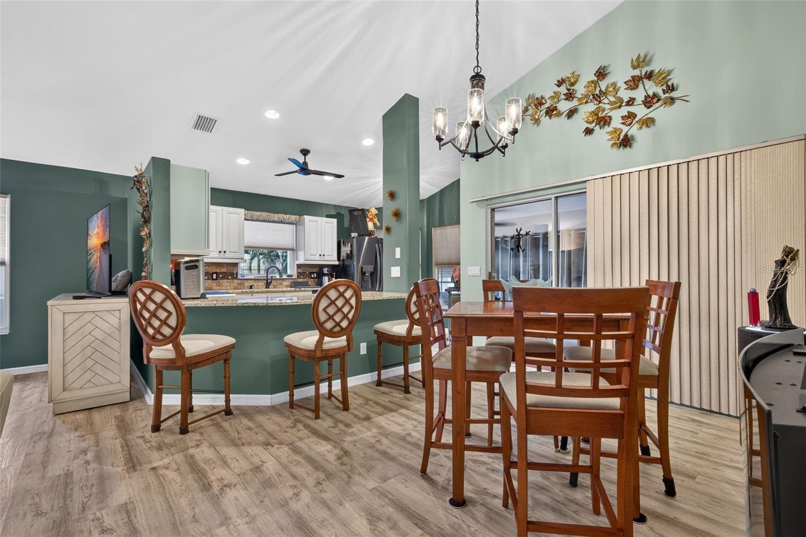 Single Family Residence at 13690 WILLOW BRIDGE DR, NORTH FORT MYERS, photo 7 of 32