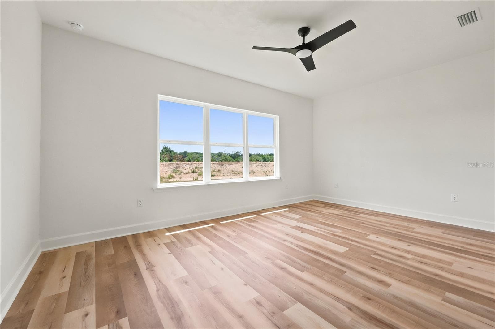 Single Family Residence at 21115 SW 1ST PL, NEWBERRY, photo 9 of 30