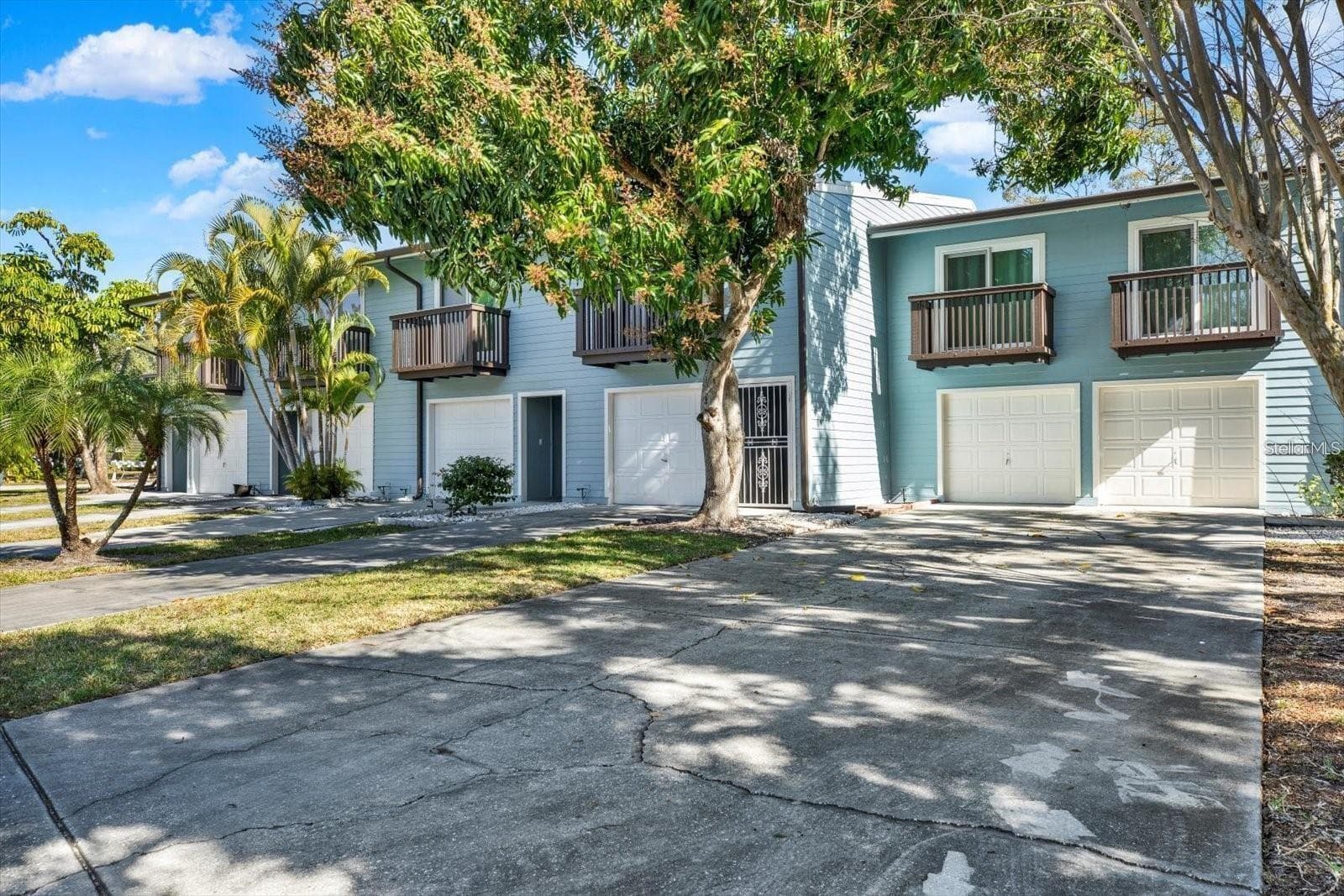 FINISHED BUILDING- PAINT & SIDING PROJECT CURRENTLY UNDERWAY THROUGHOUT THE COMMUNITY COMING SOON TO THIS BUILDING - 6410 92ND PL N #1401, PINELLAS PARK