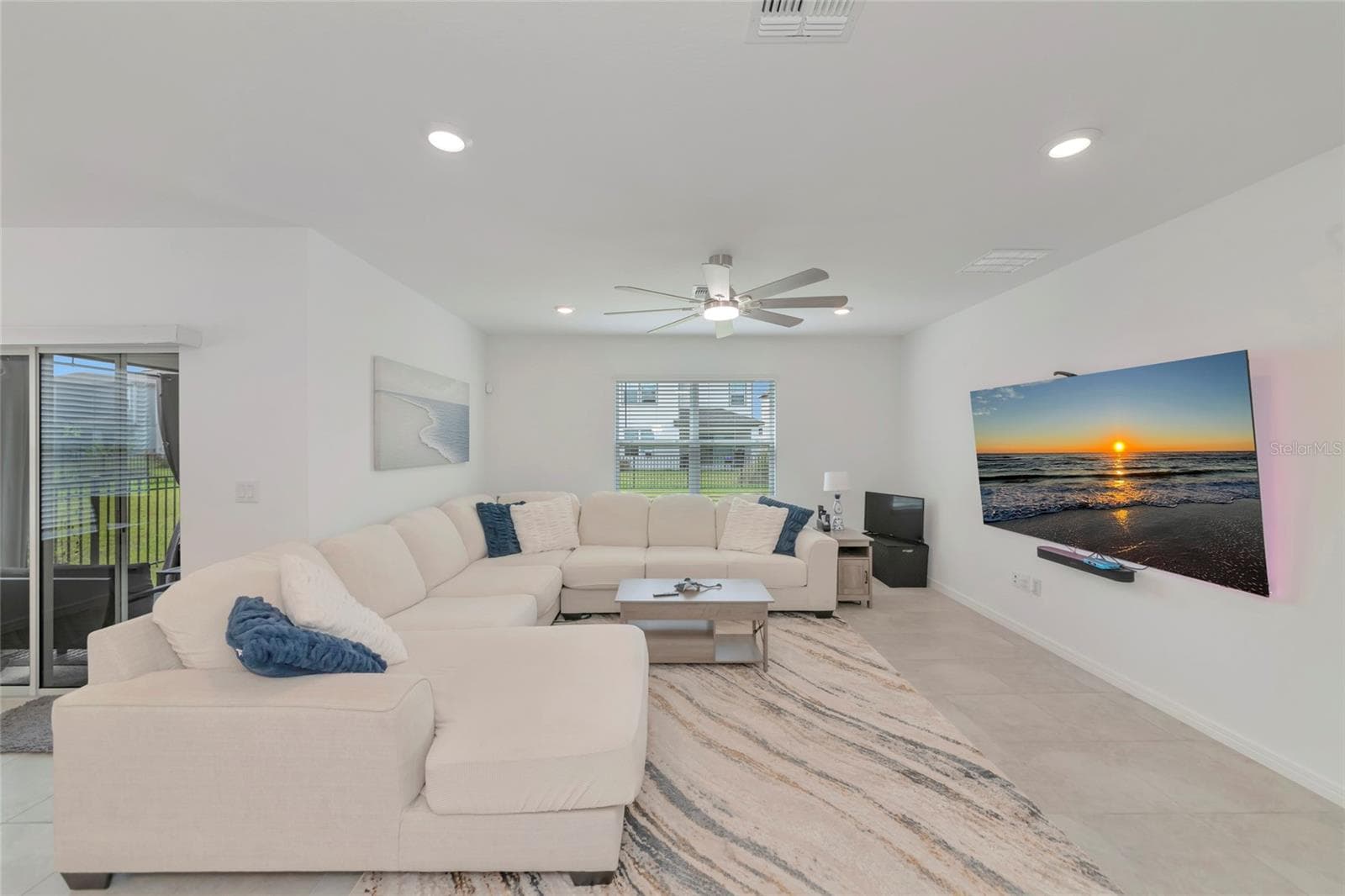 Single Family Residence at 11742 MOONSAIL DR, PARRISH, photo 5 of 70