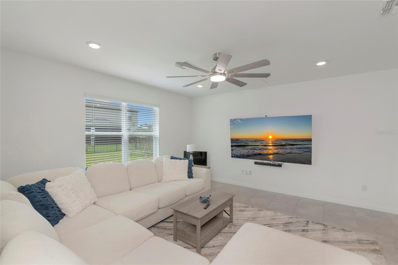 Single Family Residence at 11742 MOONSAIL DR, PARRISH, photo 8 of 70