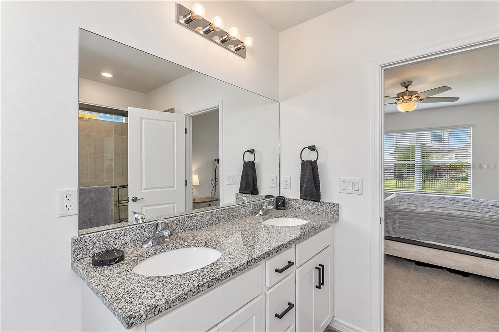 Single Family Residence at 11742 MOONSAIL DR, PARRISH, photo 29 of 70