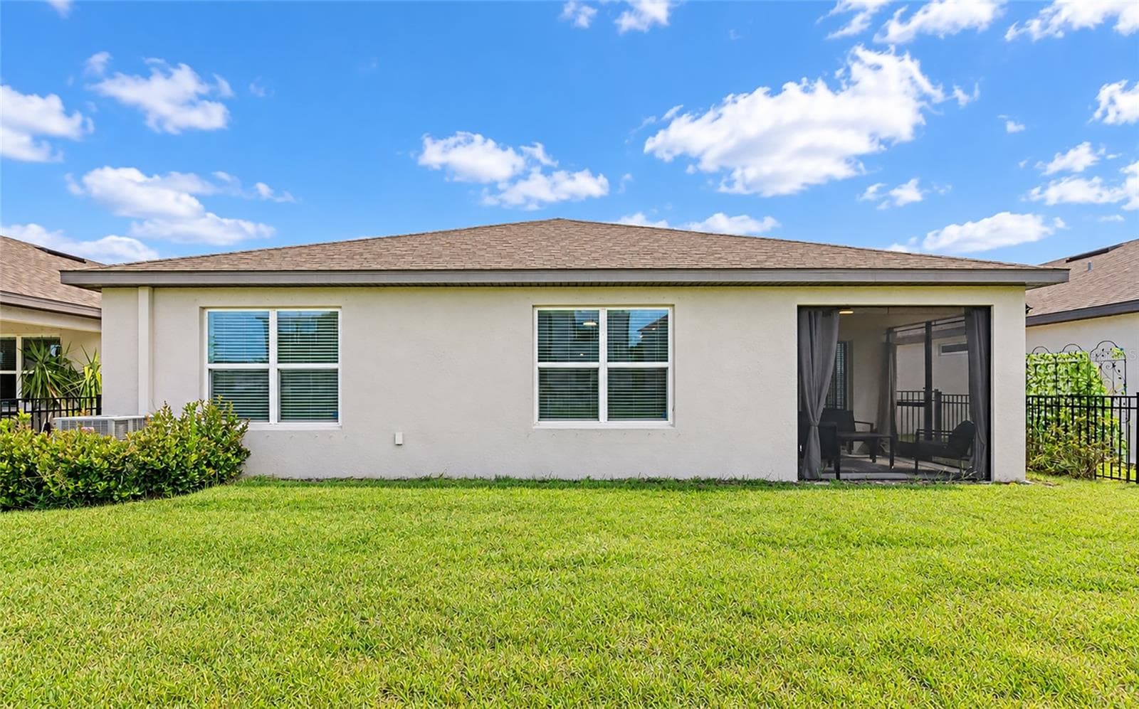 Single Family Residence at 11742 MOONSAIL DR, PARRISH, photo 47 of 70