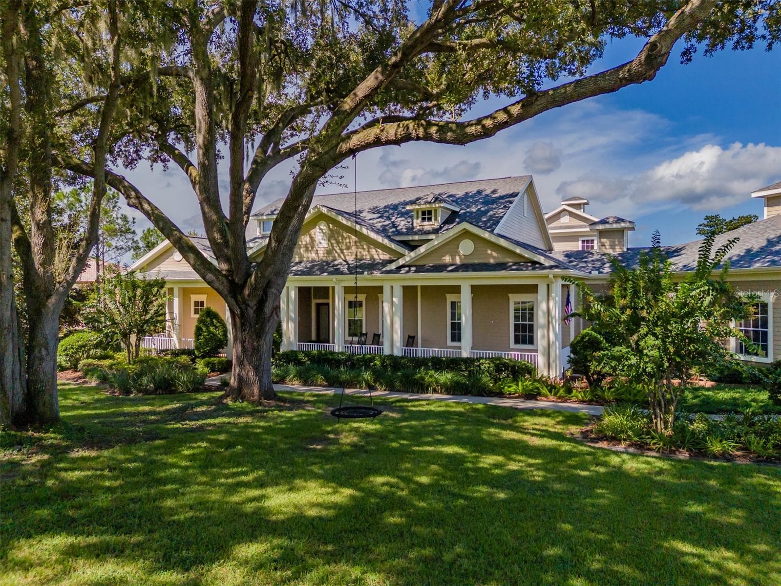 Single Family Residence at 10501 BROADLAND PASS, THONOTOSASSA, photo 3 of 98