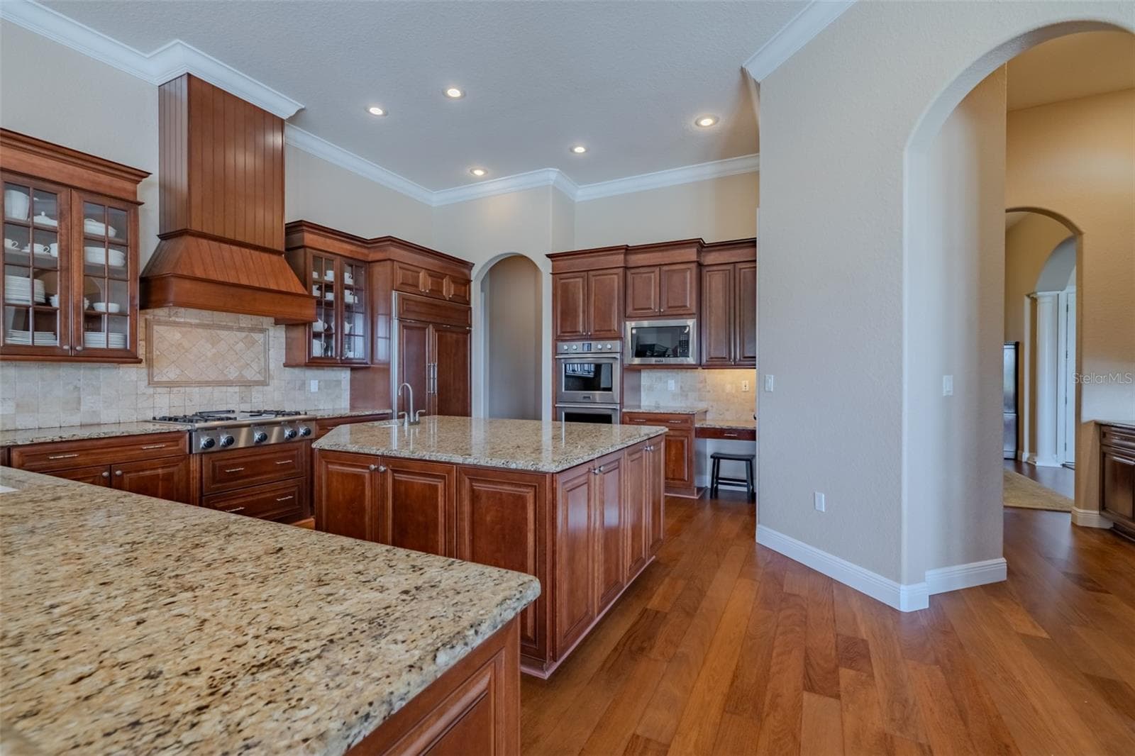 Single Family Residence at 10501 BROADLAND PASS, THONOTOSASSA, photo 14 of 98