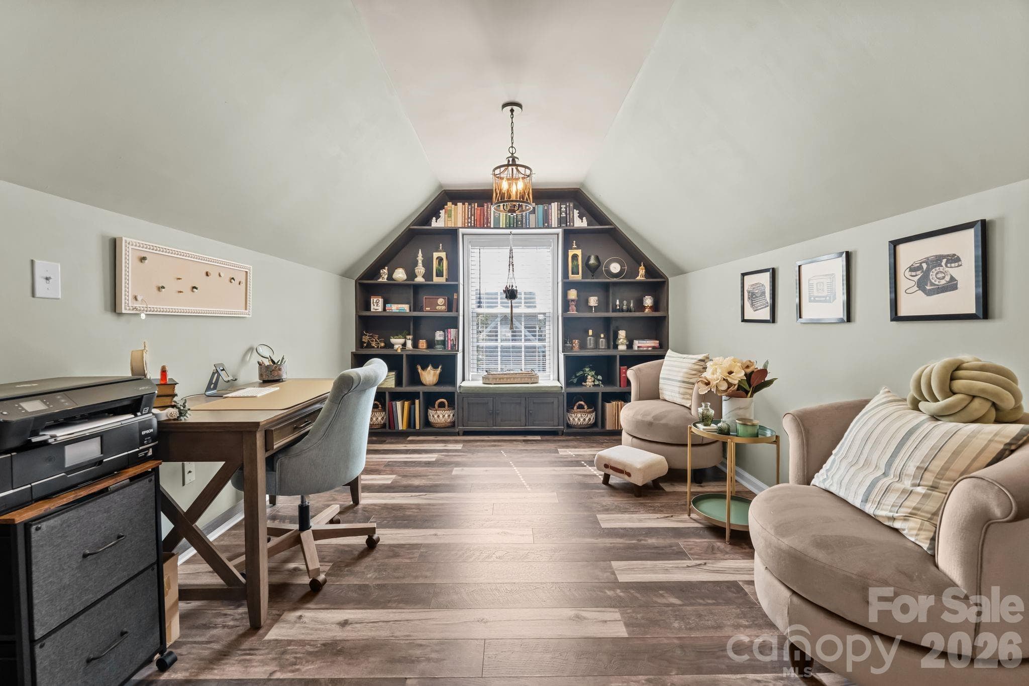 Sitting Area / Window Nook - 13439 Porter Creek Road, Charlotte