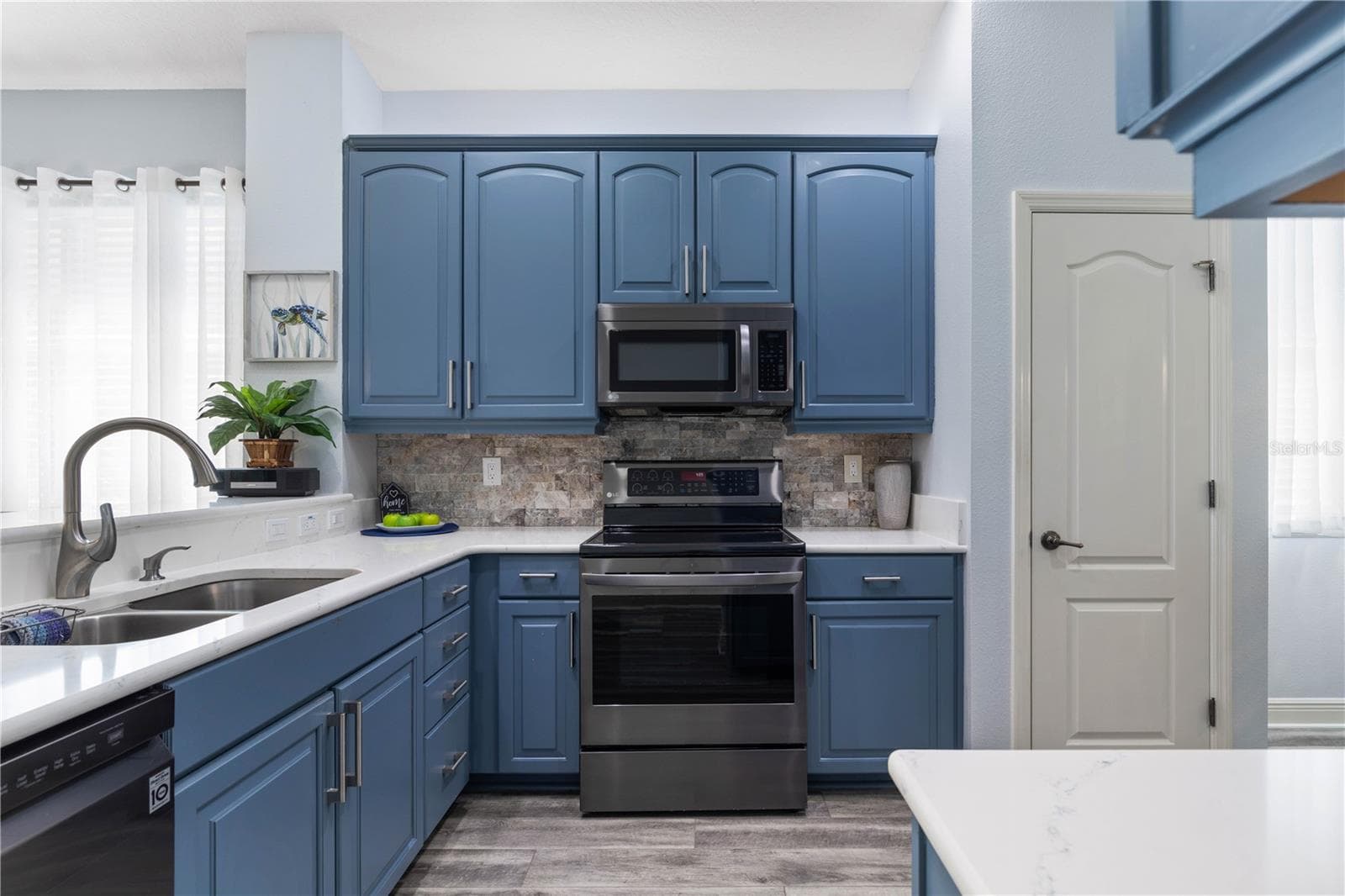 Stunning Renovated Kitchen and cabinetry - 65 RIVERVIEW BND S #1734, PALM COAST