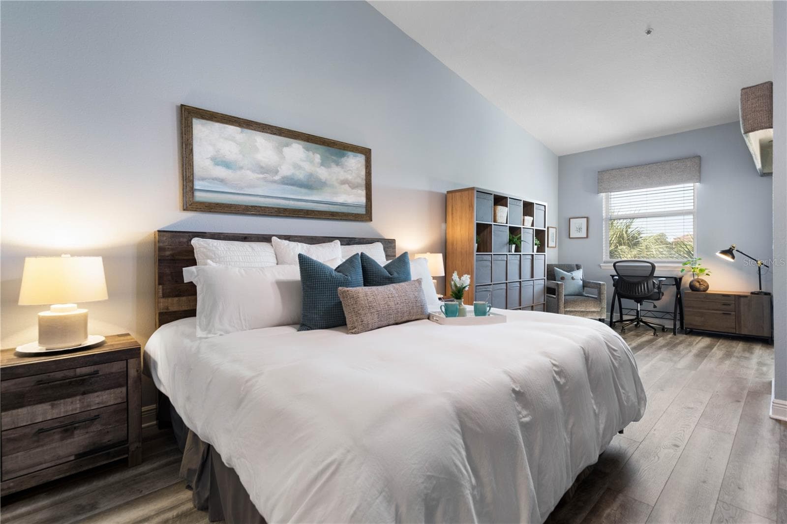 Spacious Owner's Suite with ensuite bath & Walk-in closet - 65 RIVERVIEW BND S #1734, PALM COAST