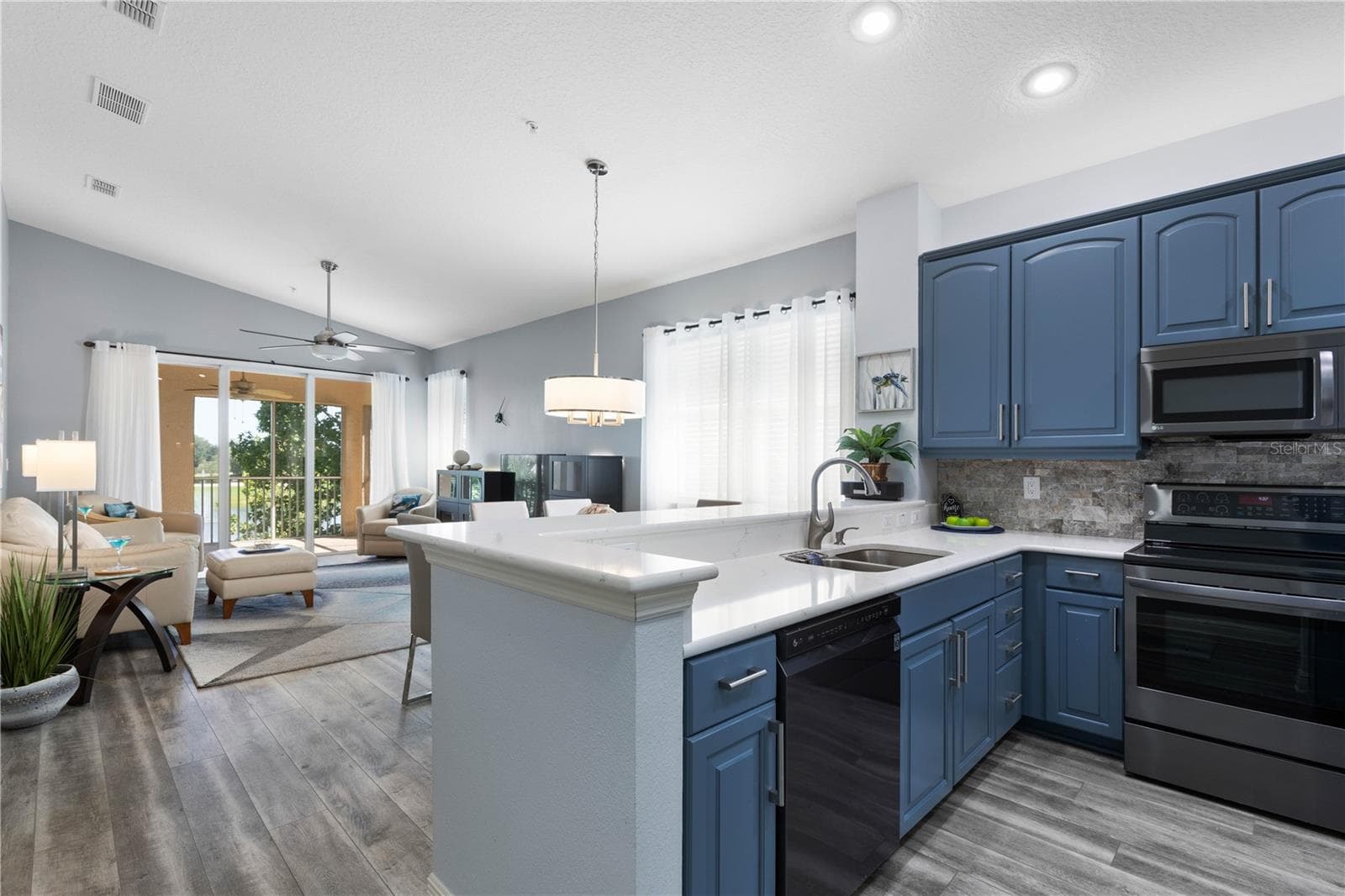 Walk-out to living area - 65 RIVERVIEW BND S #1734, PALM COAST