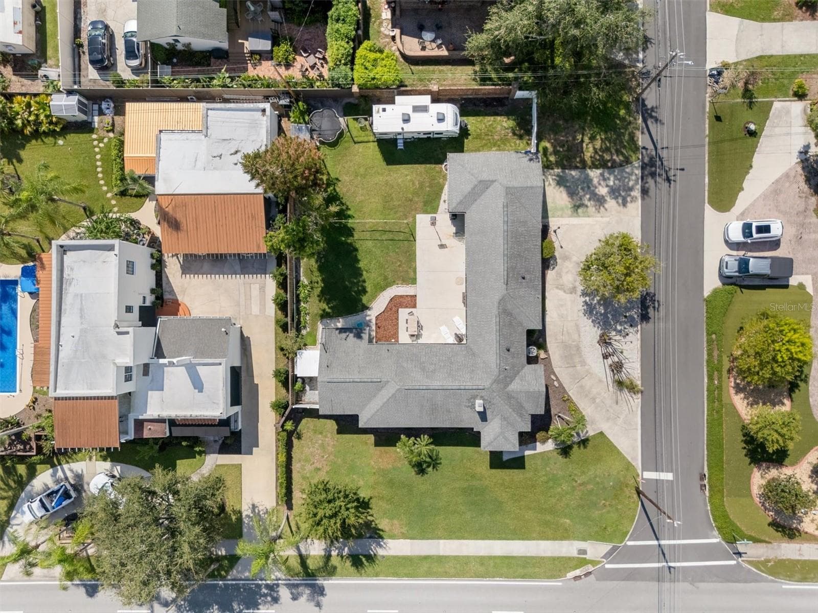 Single Family Residence at 2603 CLEVELAND HEIGHTS BLVD, LAKELAND, photo 3 of 43