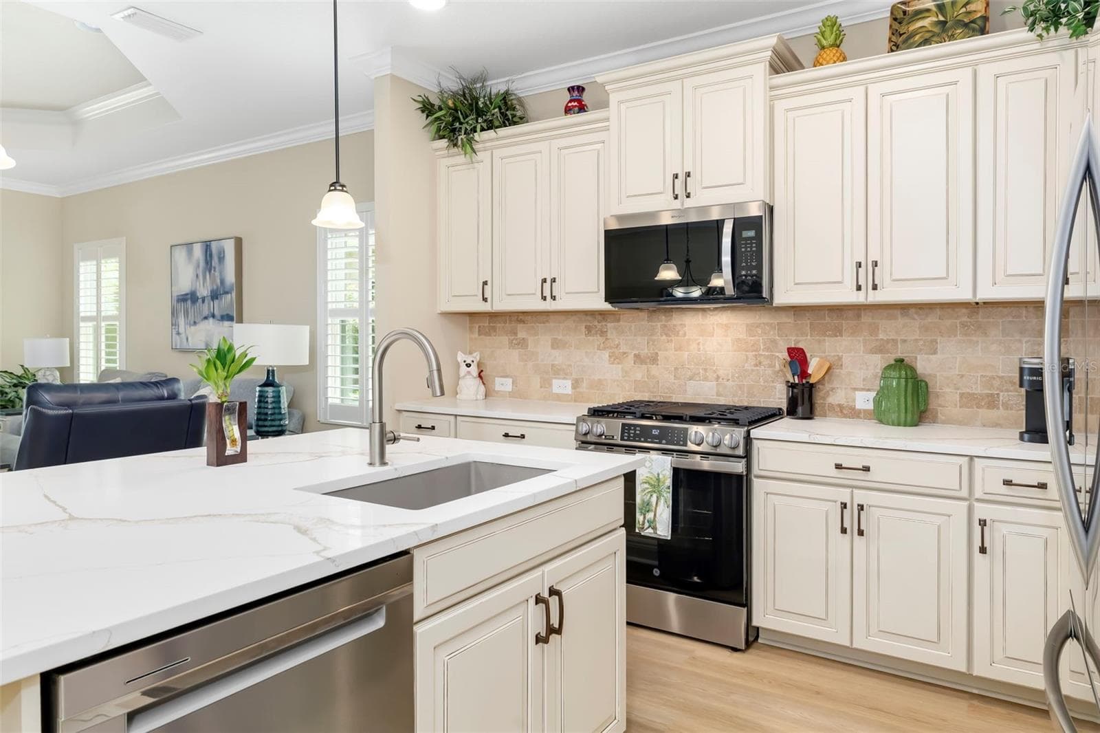 Villa at 21620 AVON PARK CT, VENICE, photo 9 of 79