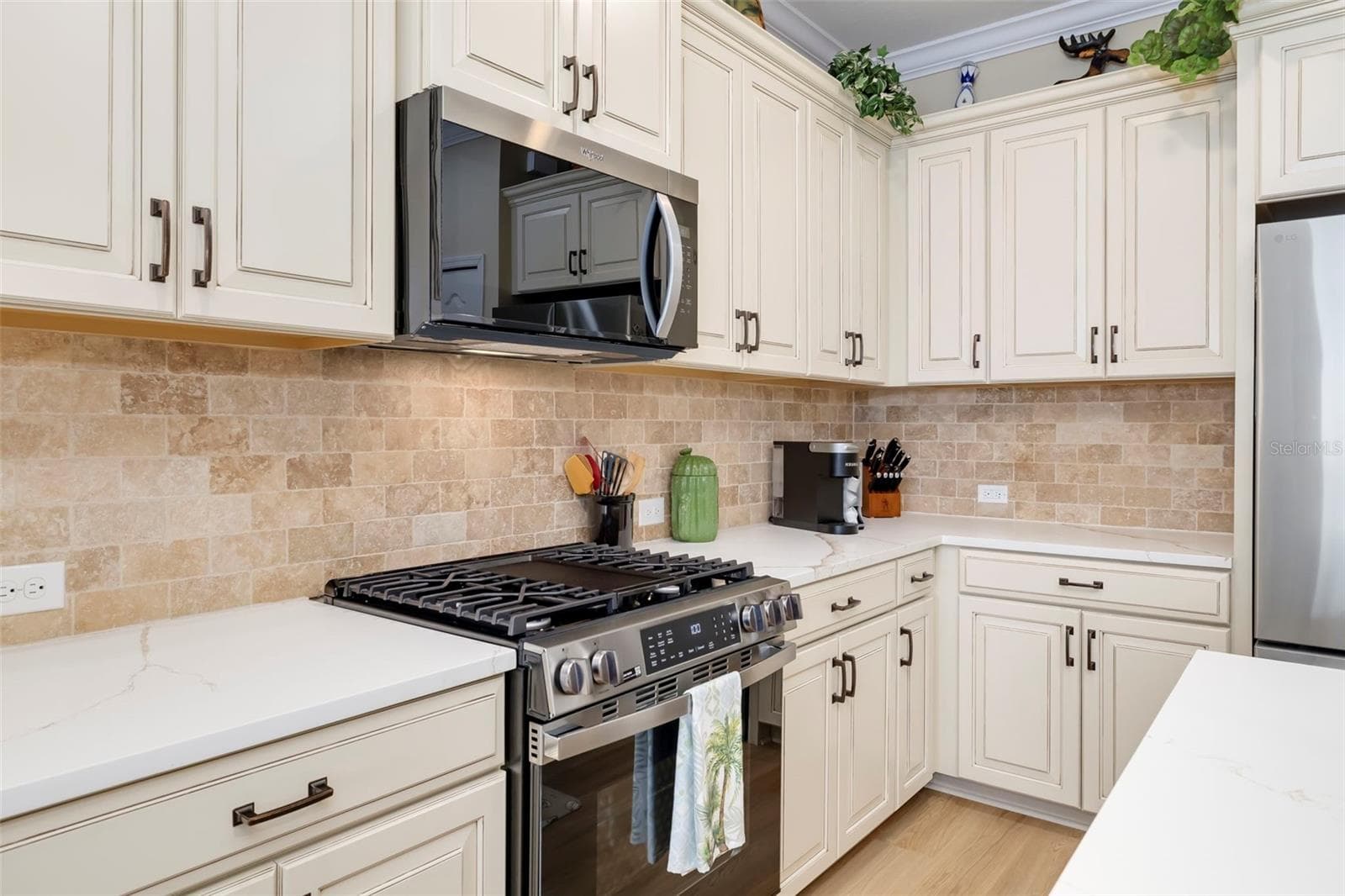 Villa at 21620 AVON PARK CT, VENICE, photo 12 of 79