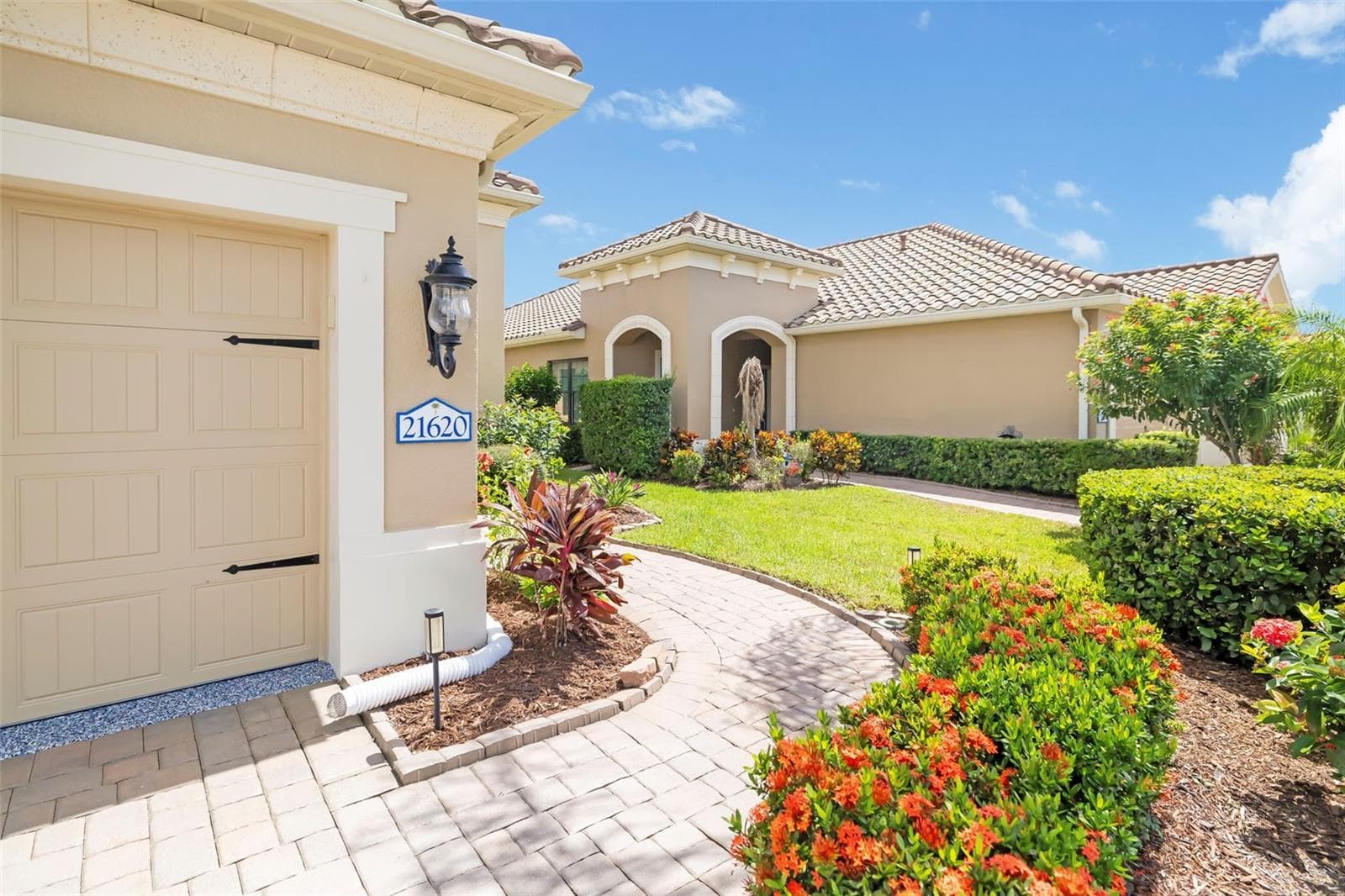 Villa at 21620 AVON PARK CT, VENICE, photo 42 of 79