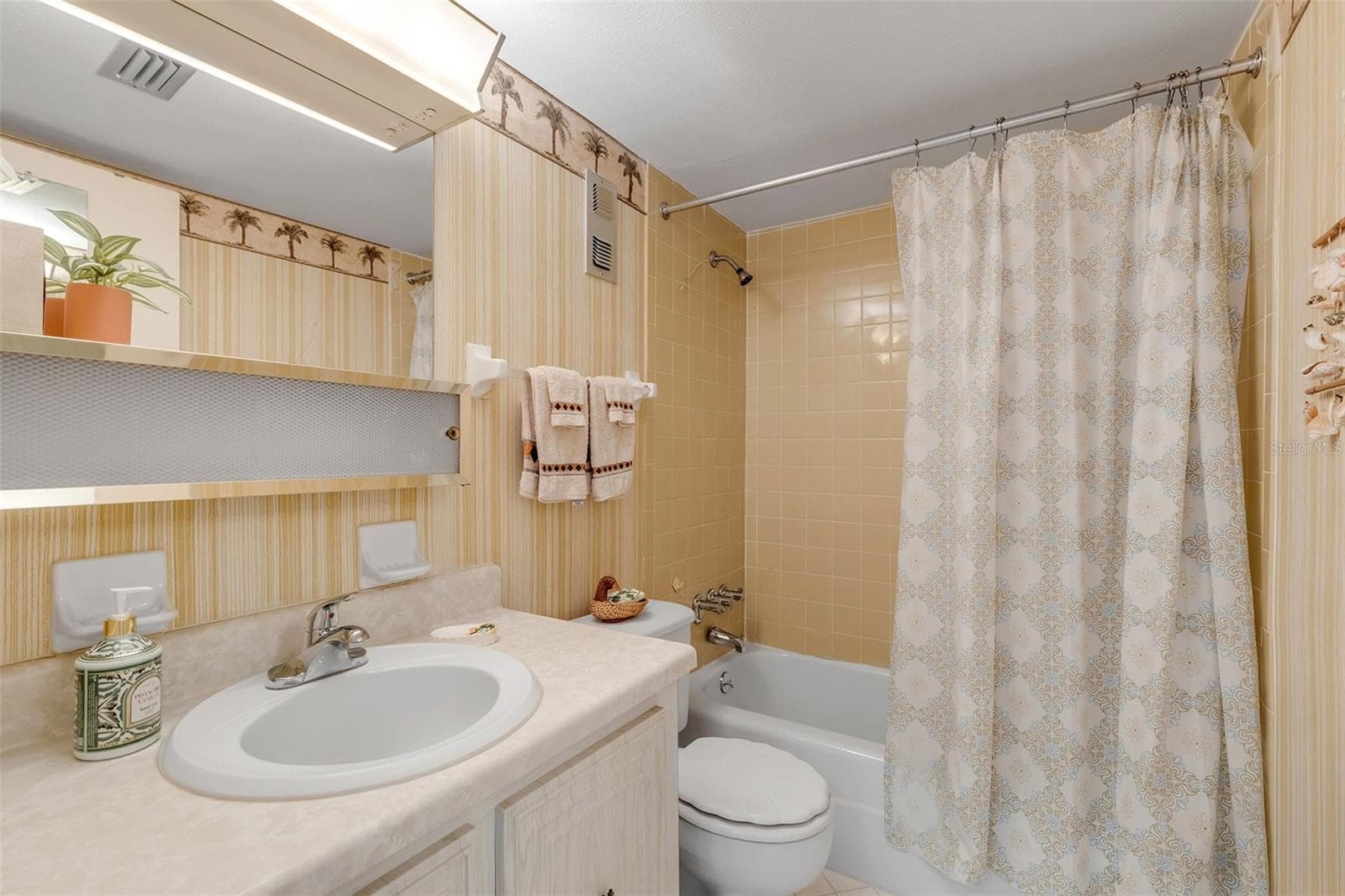 Condominium at 2711 N HALIFAX AVE W #791, DAYTONA BEACH, photo 32 of 44