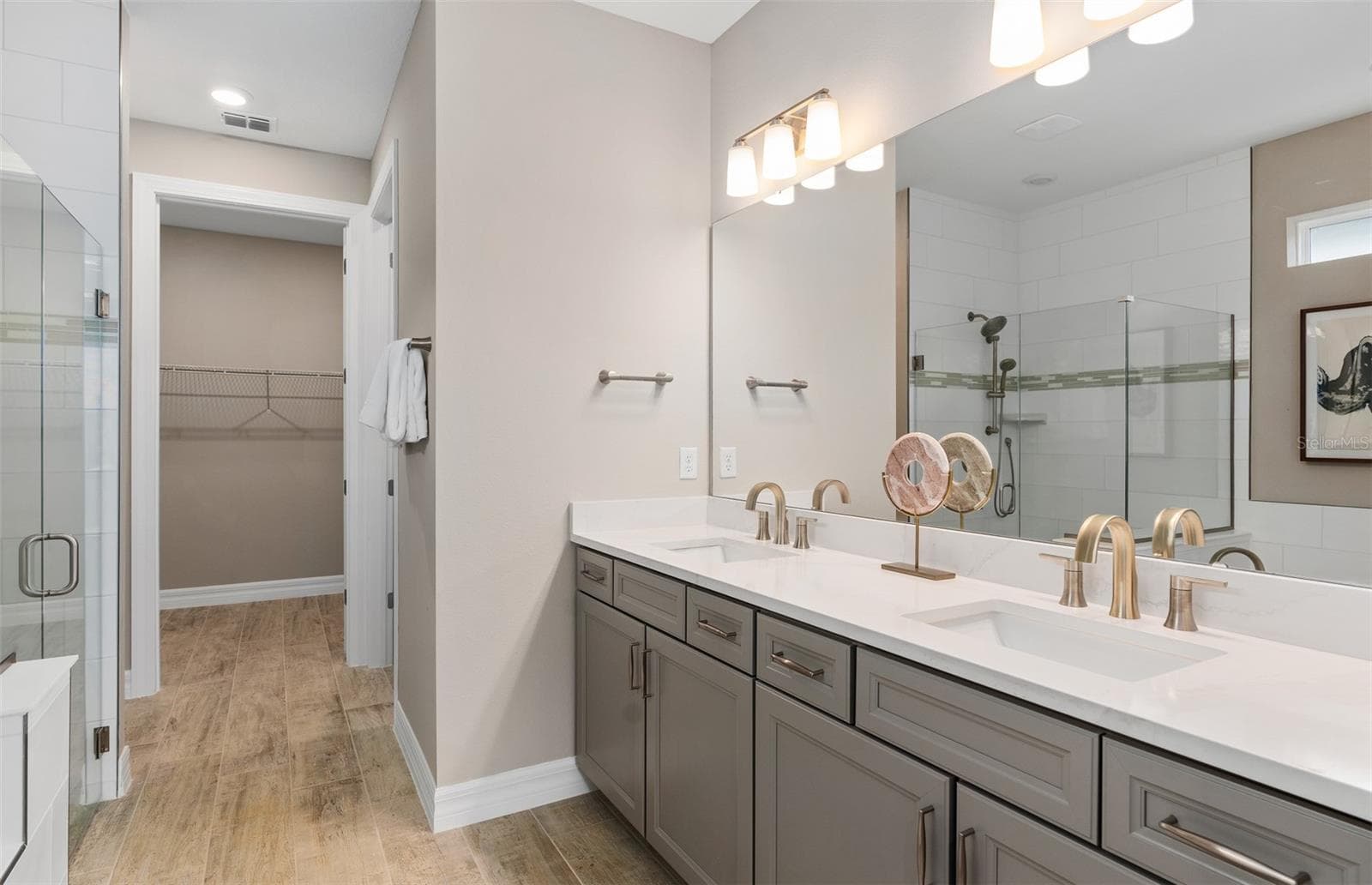 Model Home Design Only. Pictures and furnishings are for illustrative purposes only. Elevations, colors and options may vary. Furniture is for model home staging only. - 10227 PARKVIEW RESERVE LANE, ORLANDO