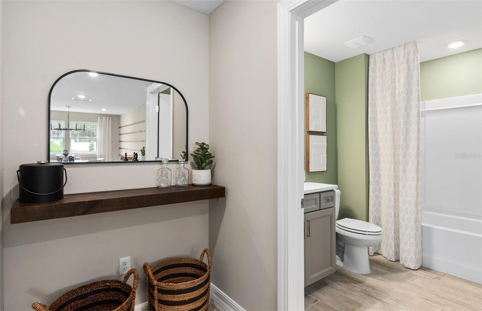Model Home Design Only. Pictures and furnishings are for illustrative purposes only. Elevations, colors and options may vary. Furniture is for model home staging only. - 10227 PARKVIEW RESERVE LANE, ORLANDO