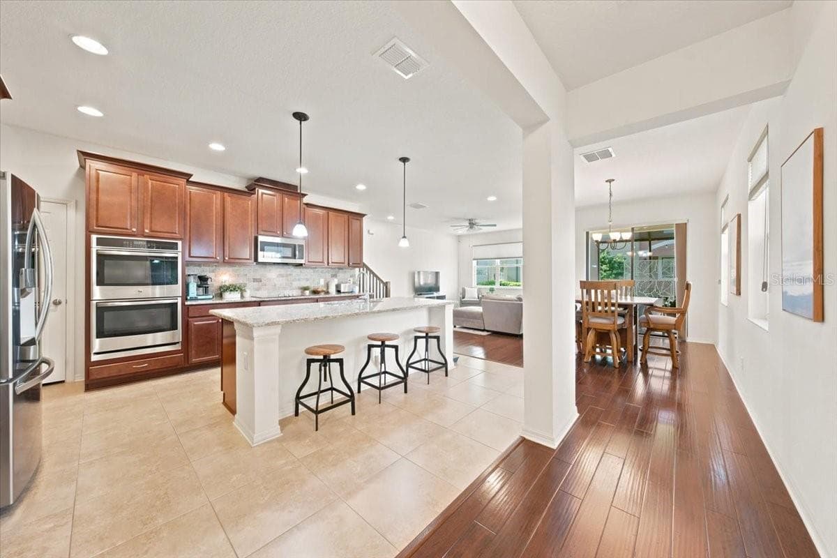 Townhouse at 9128 CAROLINA WREN DR, TAMPA, photo 3 of 29