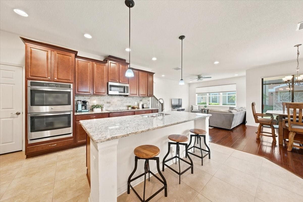 Townhouse at 9128 CAROLINA WREN DR, TAMPA, photo 5 of 29