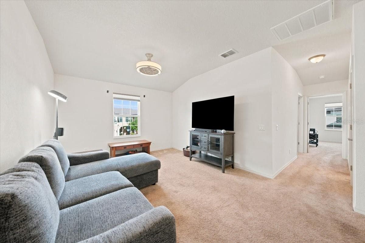 Townhouse at 9128 CAROLINA WREN DR, TAMPA, photo 12 of 29