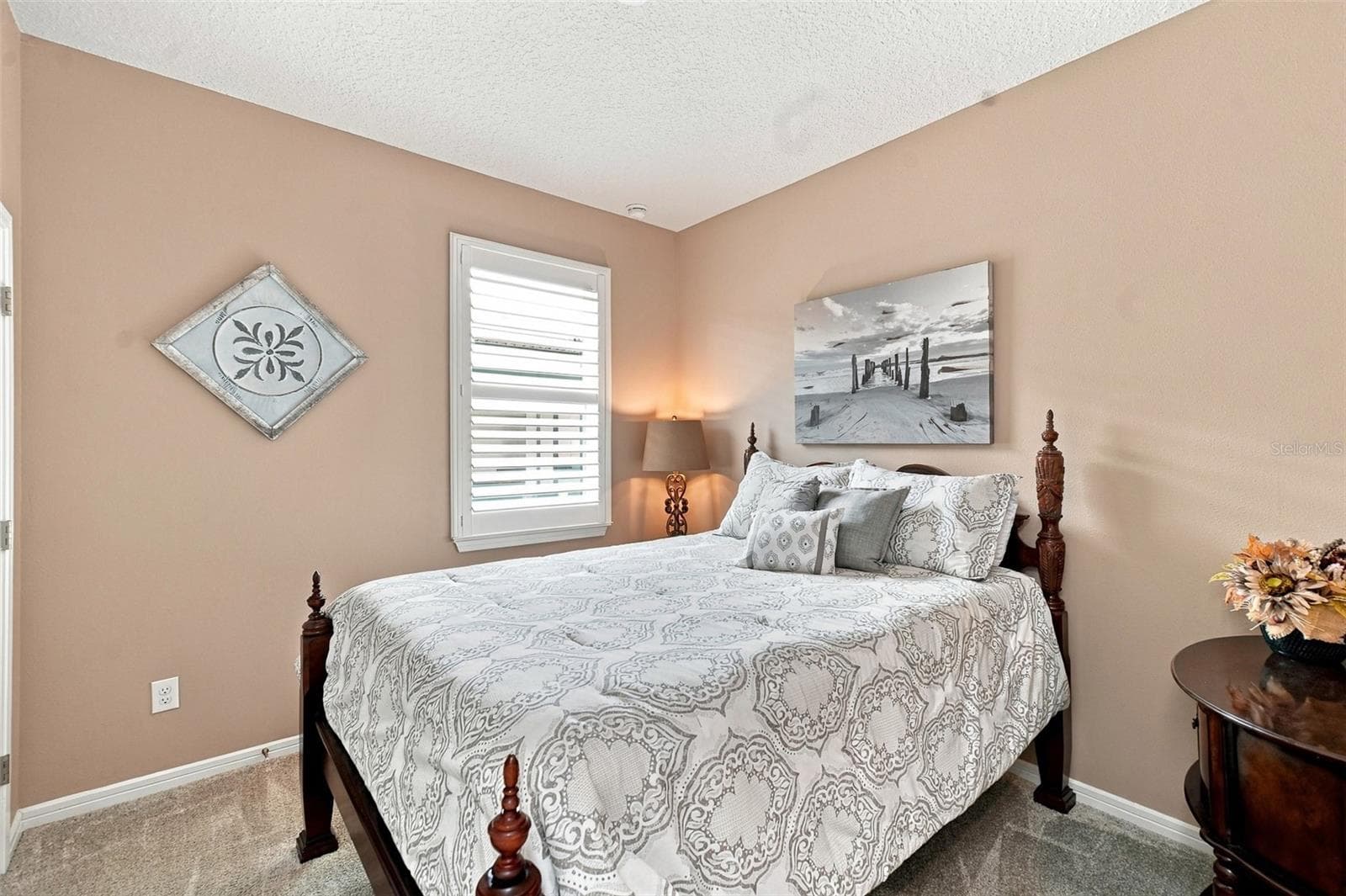Private Guest Bdrm w/closet & window w/plantation shutters - 5995 SW 93RD CIR, OCALA