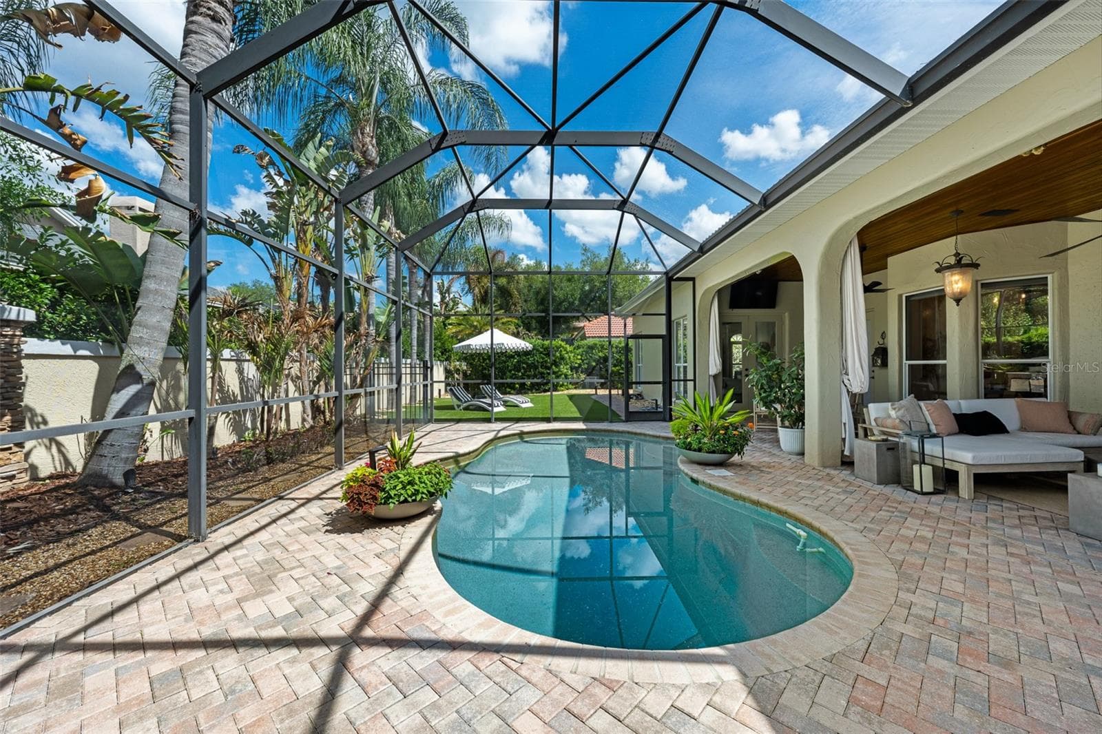 Single Family Residence at 1921 FLORESTA VIEW DR, TAMPA, photo 65 of 85