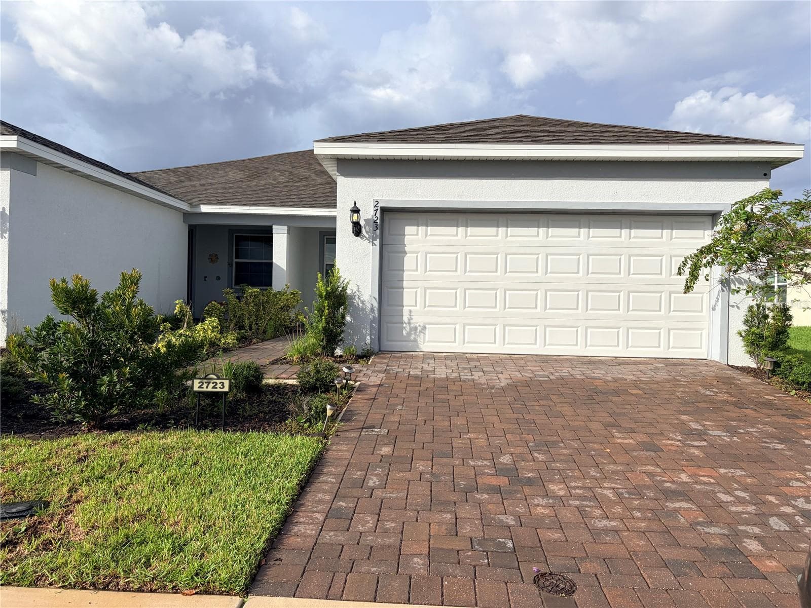 2723 SUMMER RETREAT LN