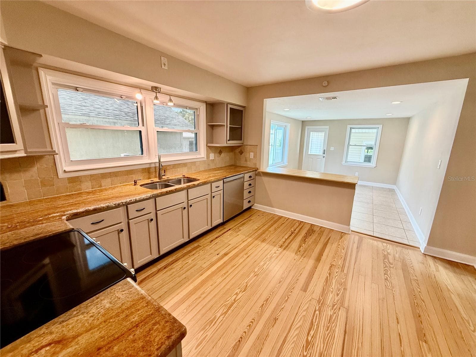 Single Family Residence at 408 PRINCESS ST, CLEARWATER, photo 28 of 77