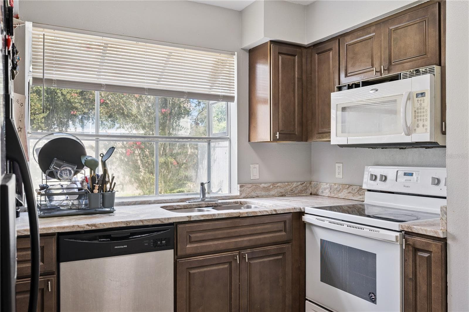 Single Family Residence at 2372 PEBBLE BROOK RD, KISSIMMEE, photo 14 of 33