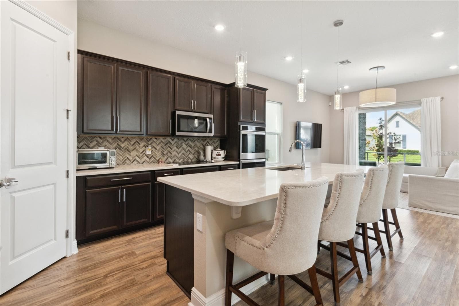 Single Family Residence at 2273 STANDING ROCK CIR, OAKLAND, photo 6 of 26