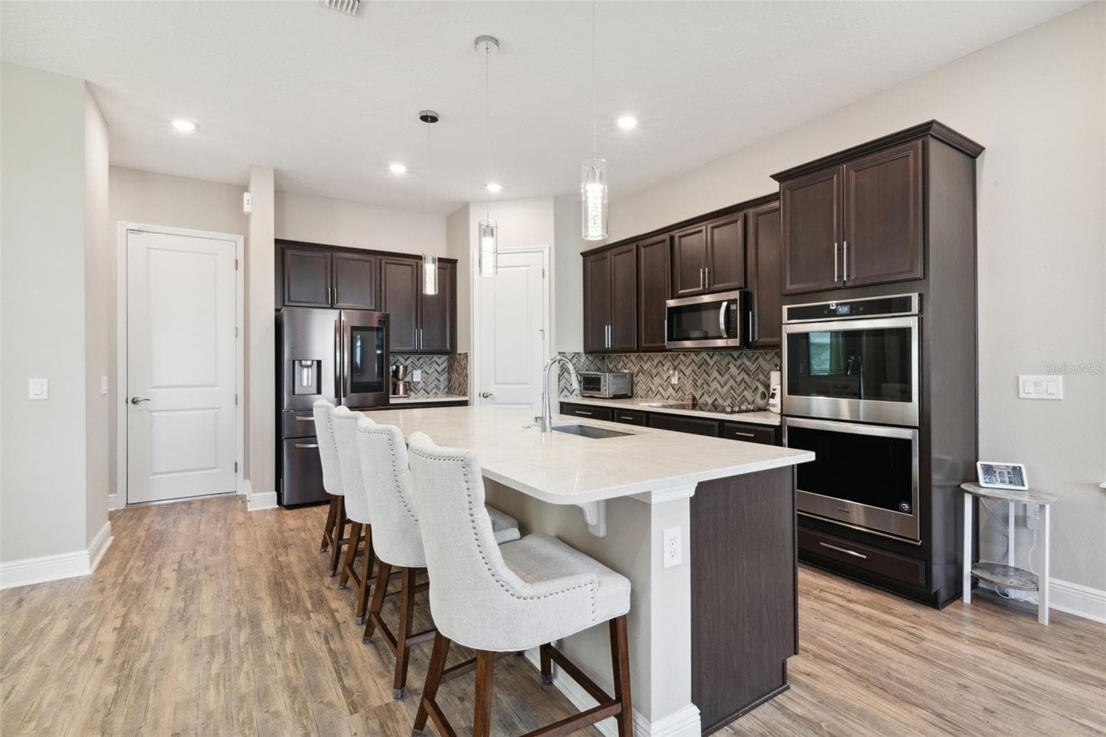 Single Family Residence at 2273 STANDING ROCK CIR, OAKLAND, photo 9 of 26