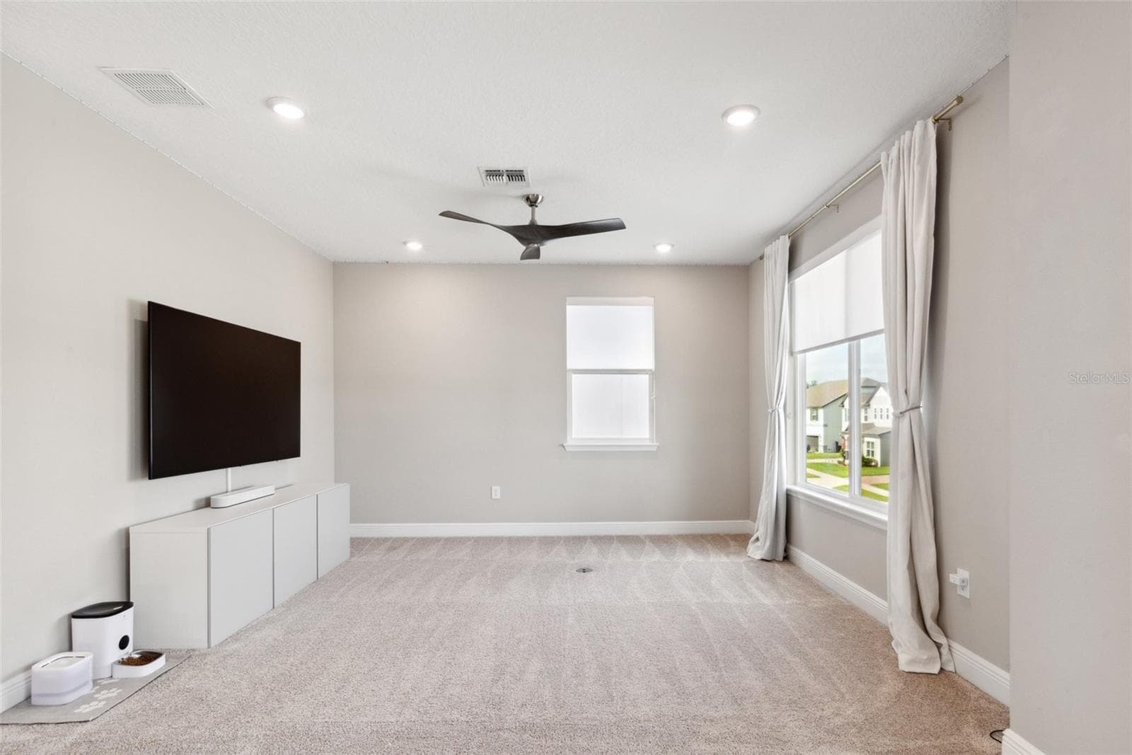 Single Family Residence at 2273 STANDING ROCK CIR, OAKLAND, photo 10 of 26