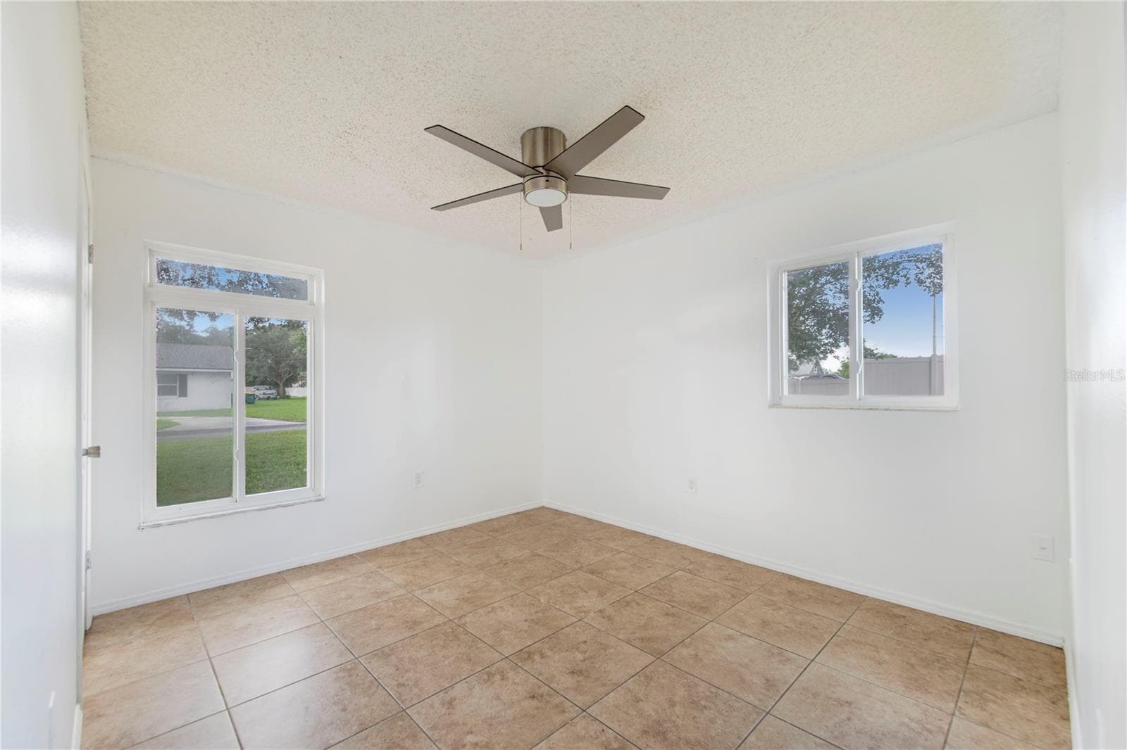 Single Family Residence at 709 HIGHLANDS AVE, DUNDEE, photo 19 of 42