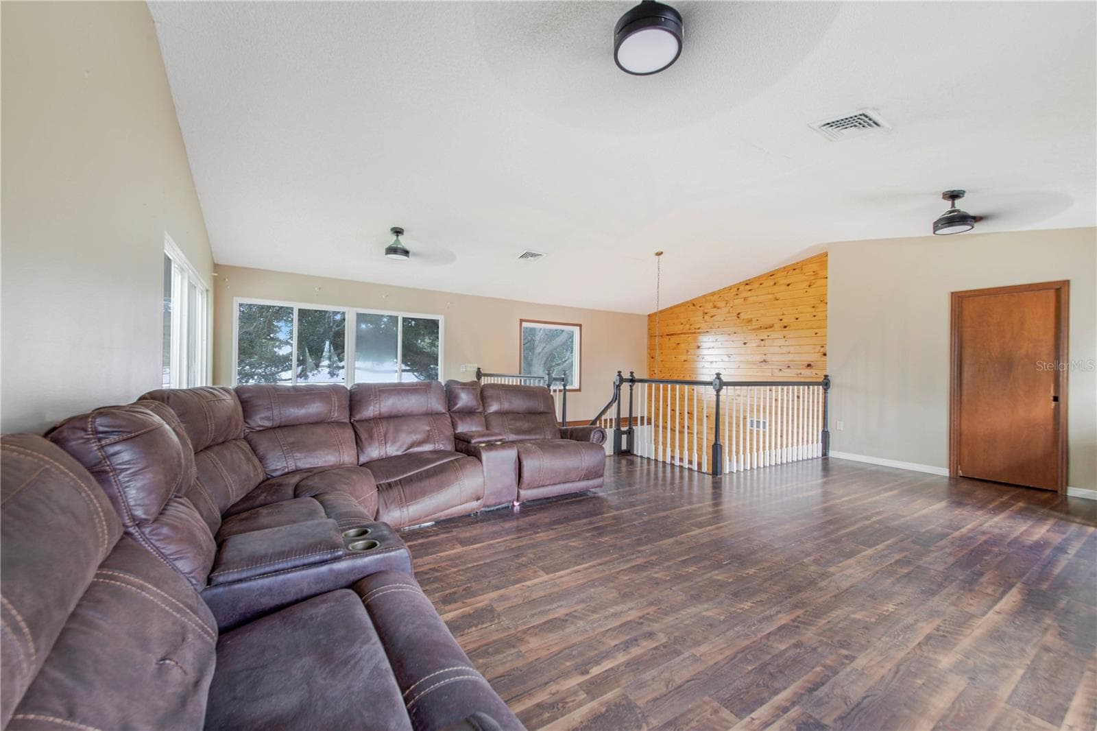 Single Family Residence at 709 HIGHLANDS AVE, DUNDEE, photo 25 of 42