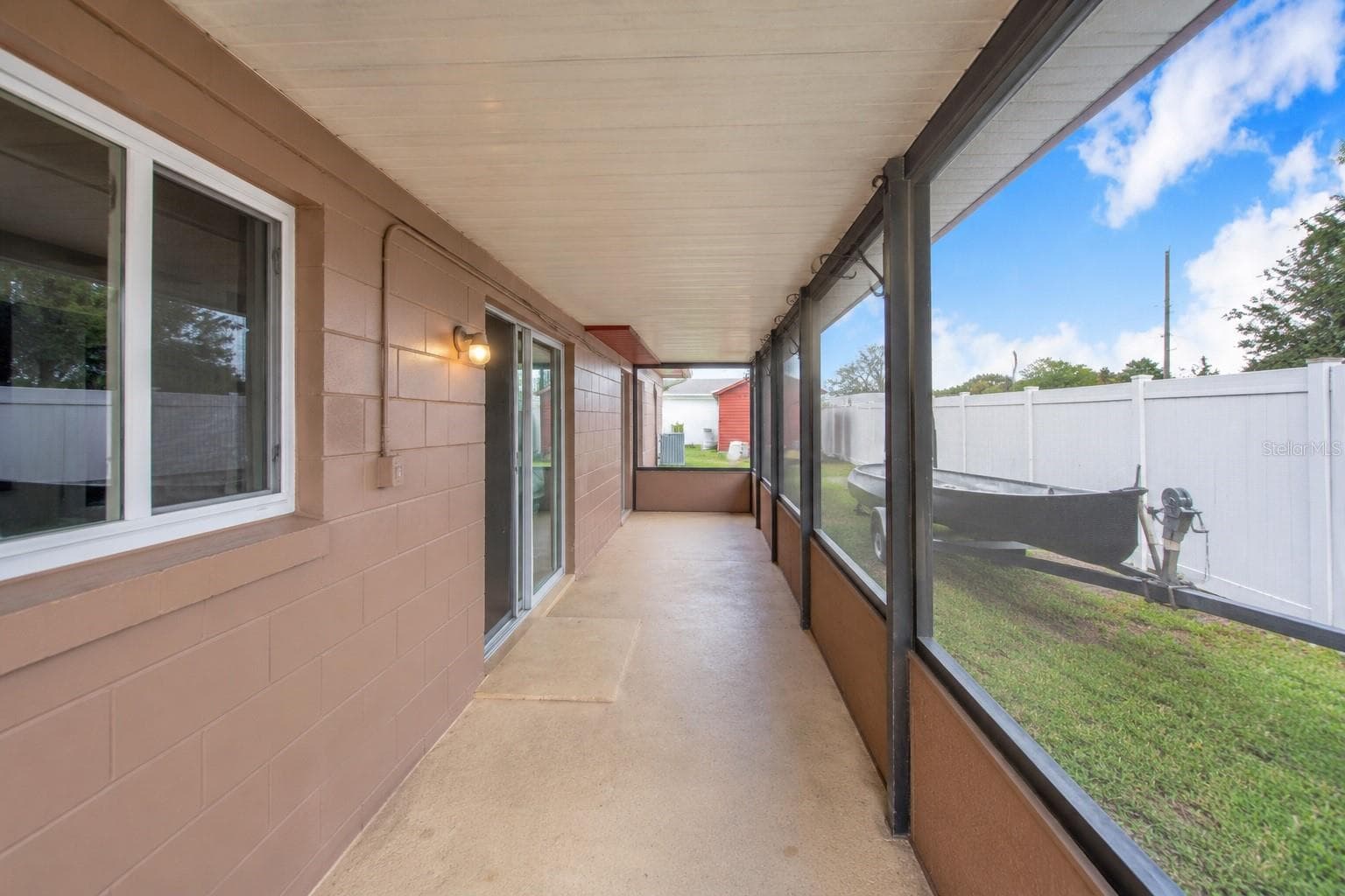 Single Family Residence at 709 HIGHLANDS AVE, DUNDEE, photo 28 of 42